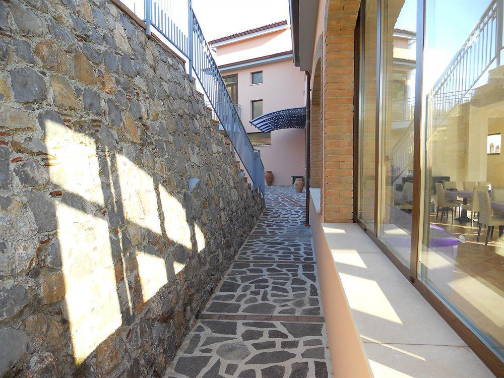Hotel Caluna Charme San Giovanni a Piro Exterior foto